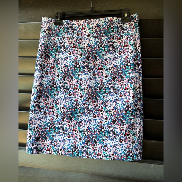 Margaret M Dresses & Skirts - Margaret M Skirt Medium Stretchy Pull On Pencil Skirt Abstract Pattern Pink Blue